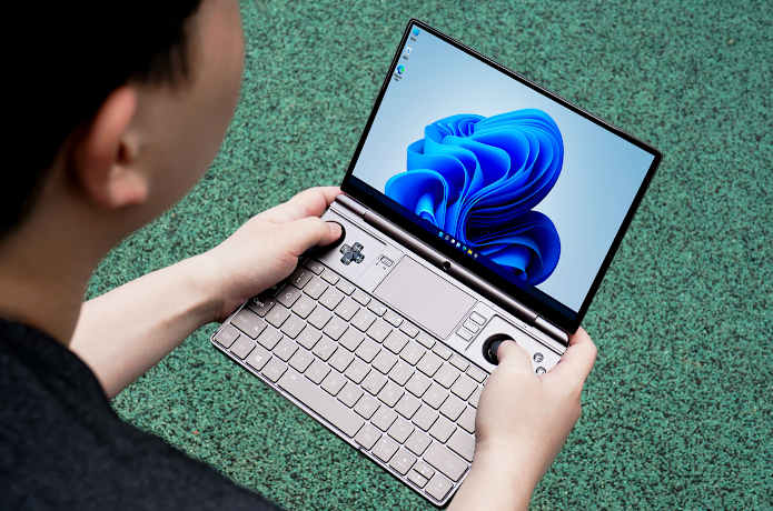 GPD WIN Max 2 2025 Handheld Gaming PC AI 9 HX 370 | Indiegogo