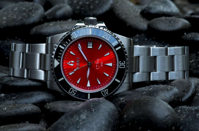Aquacy 300M Limited Edition Dive Watch ETA 2824 Indiegogo