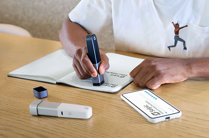 ASCII.jp：スマホと連携する92gのハンディプリンター「Selpic P1