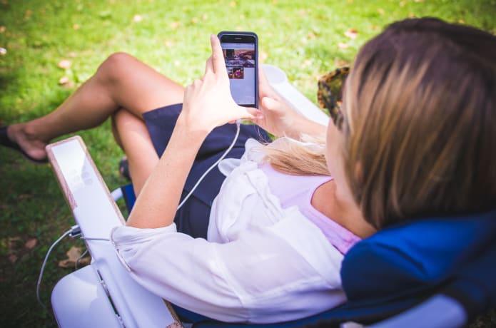 Charge your phone and play music through your speakers at the same time. High quality speakers make the music loud and clear.