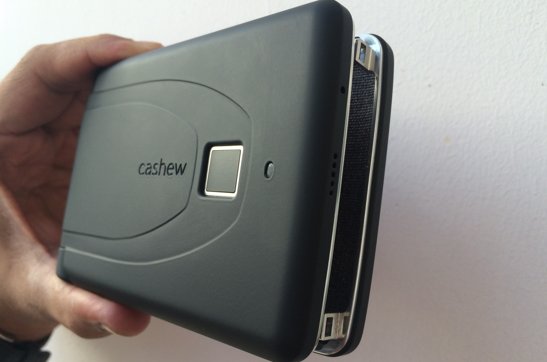 Cashew Smart Wallet Indiegogo