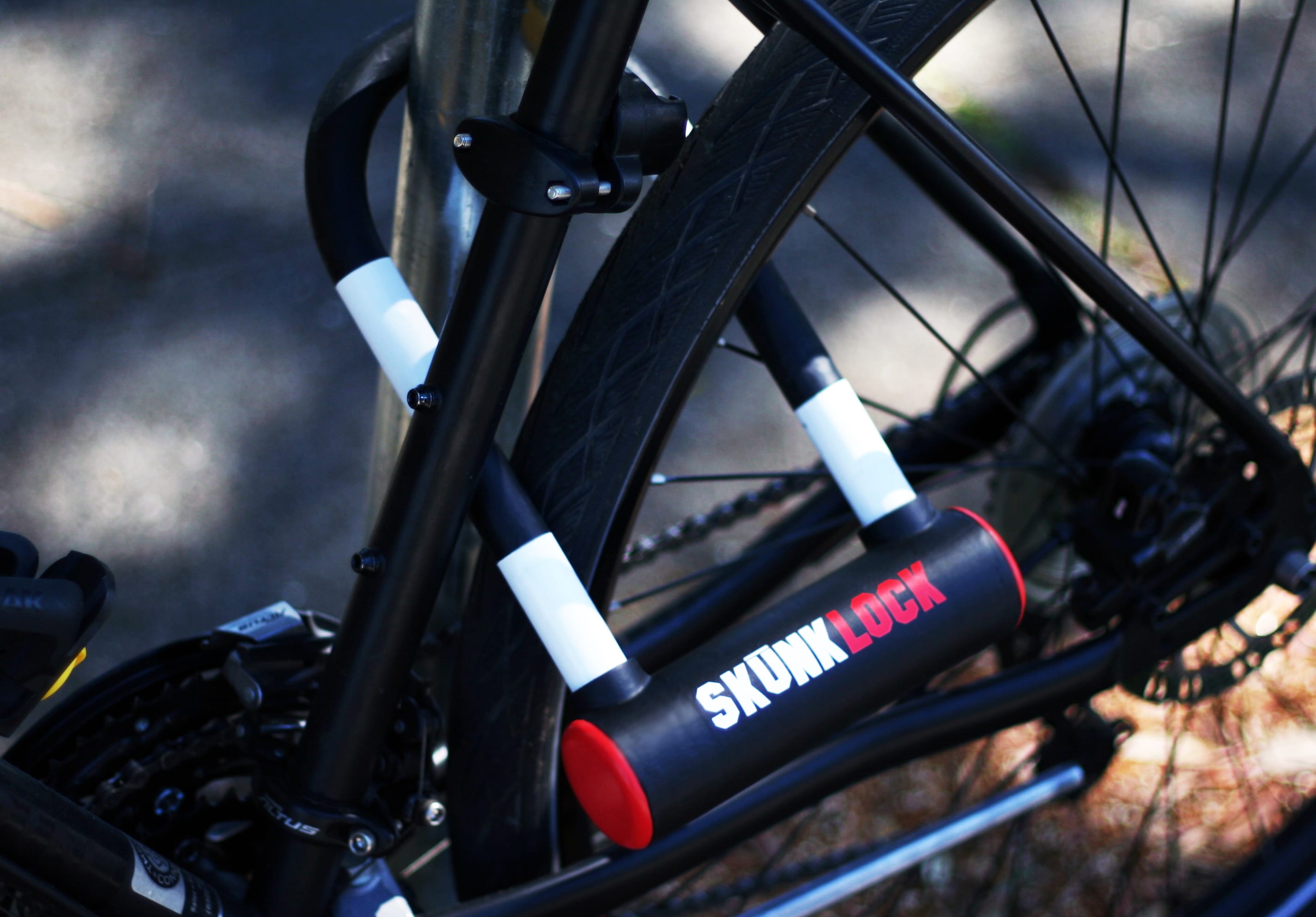 SKUNKLOCK: The Lock that Fights Indiegogo